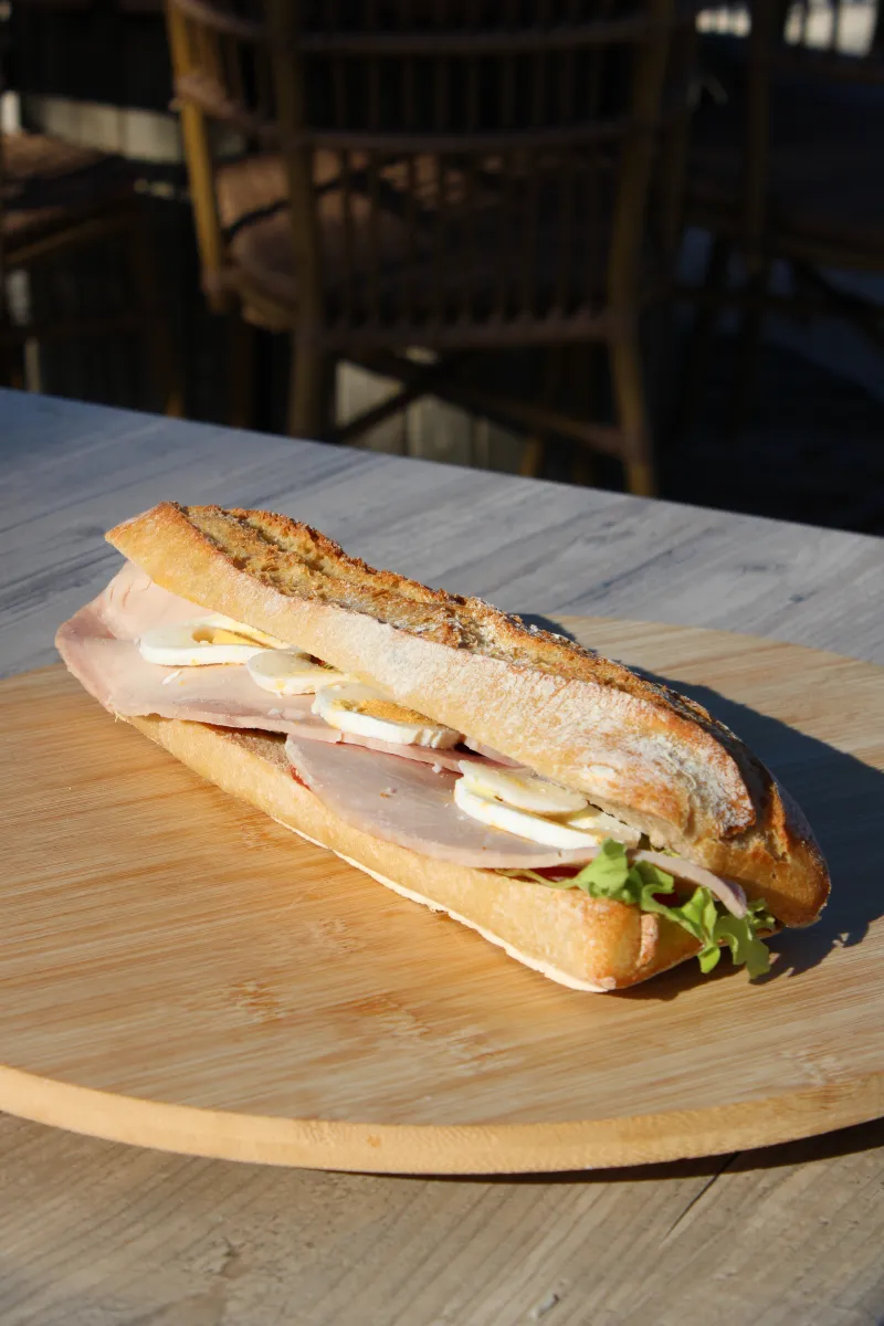 SANDWICH JAMBON OEUF CRUDITÉS